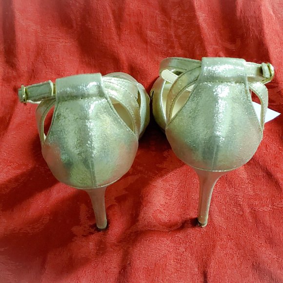 J Miller Heels Size 7.5 - Picture 3 of 4